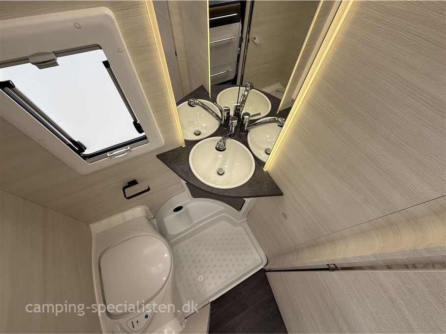 Caravelair Artica 490